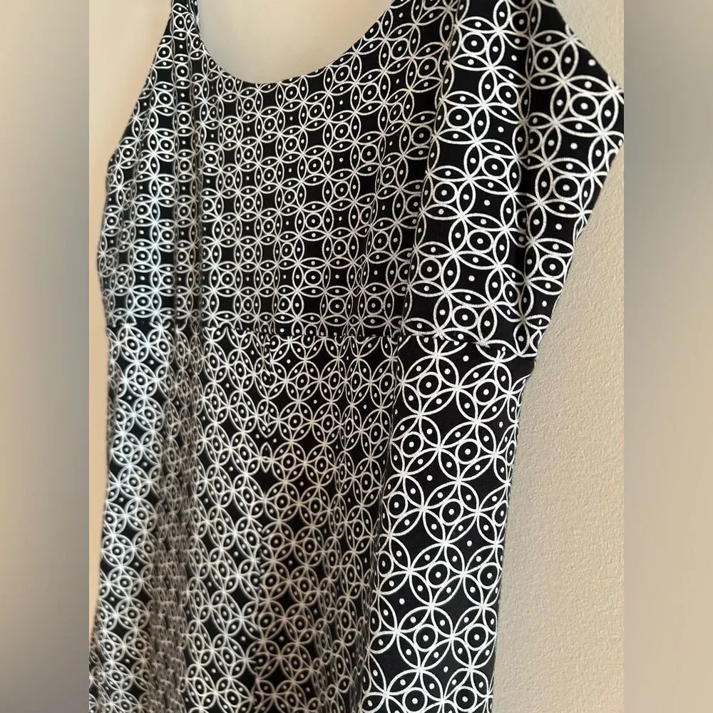 Madison Dress Black and White Geometric Patterned Size Small Sundress